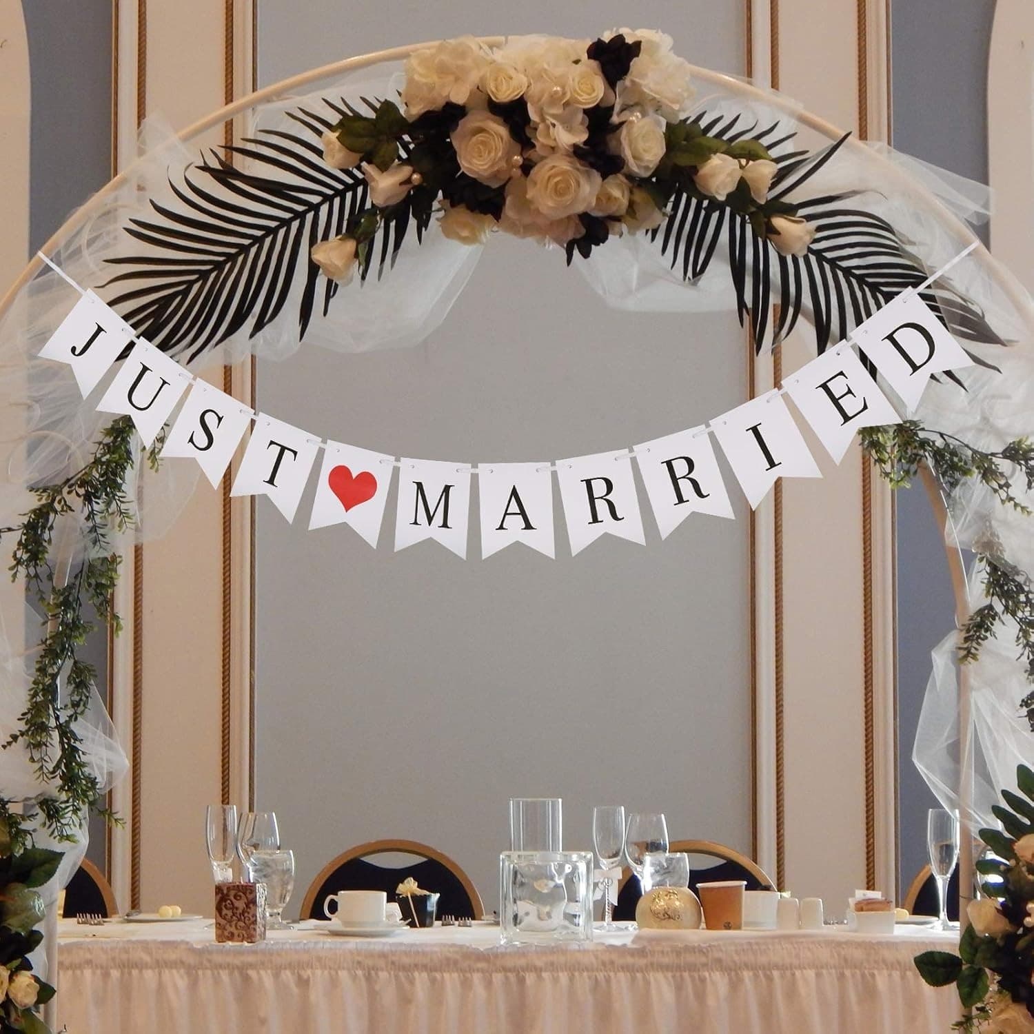 Tischdeko „Mr & Mrs“ mit Banner