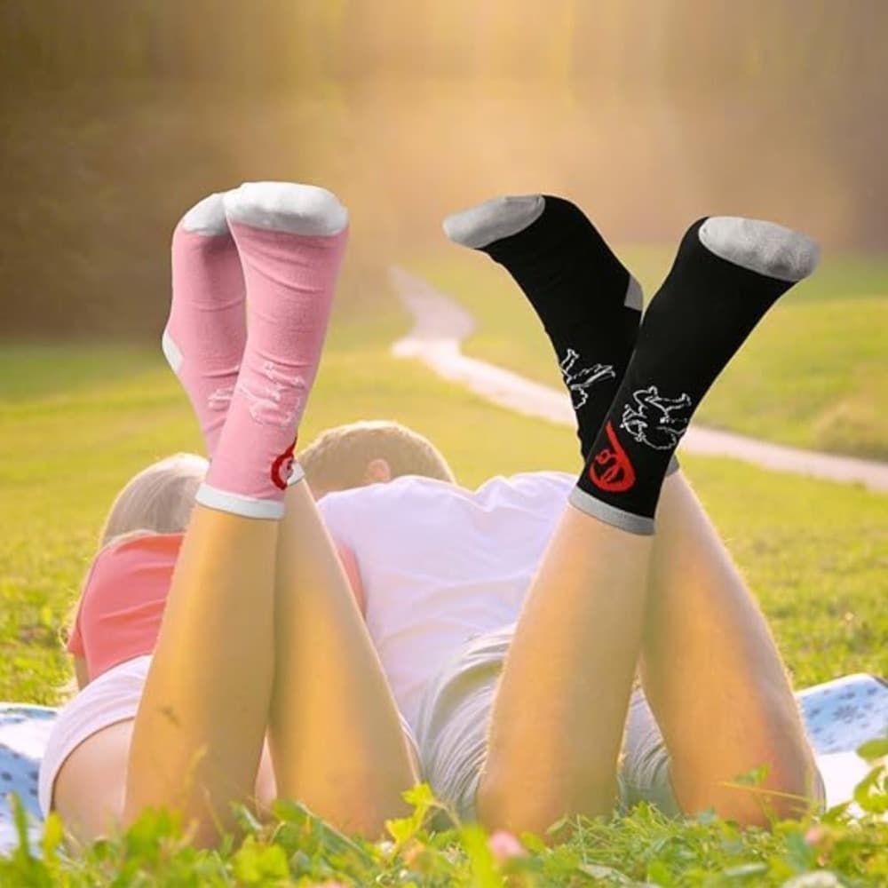 Partnersocken in Rosa und Schwarz