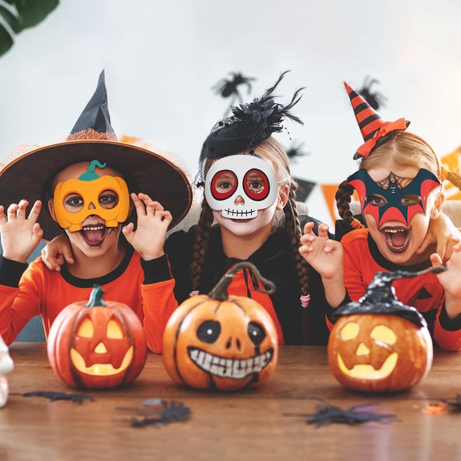 Halloween-Masken aus Papier